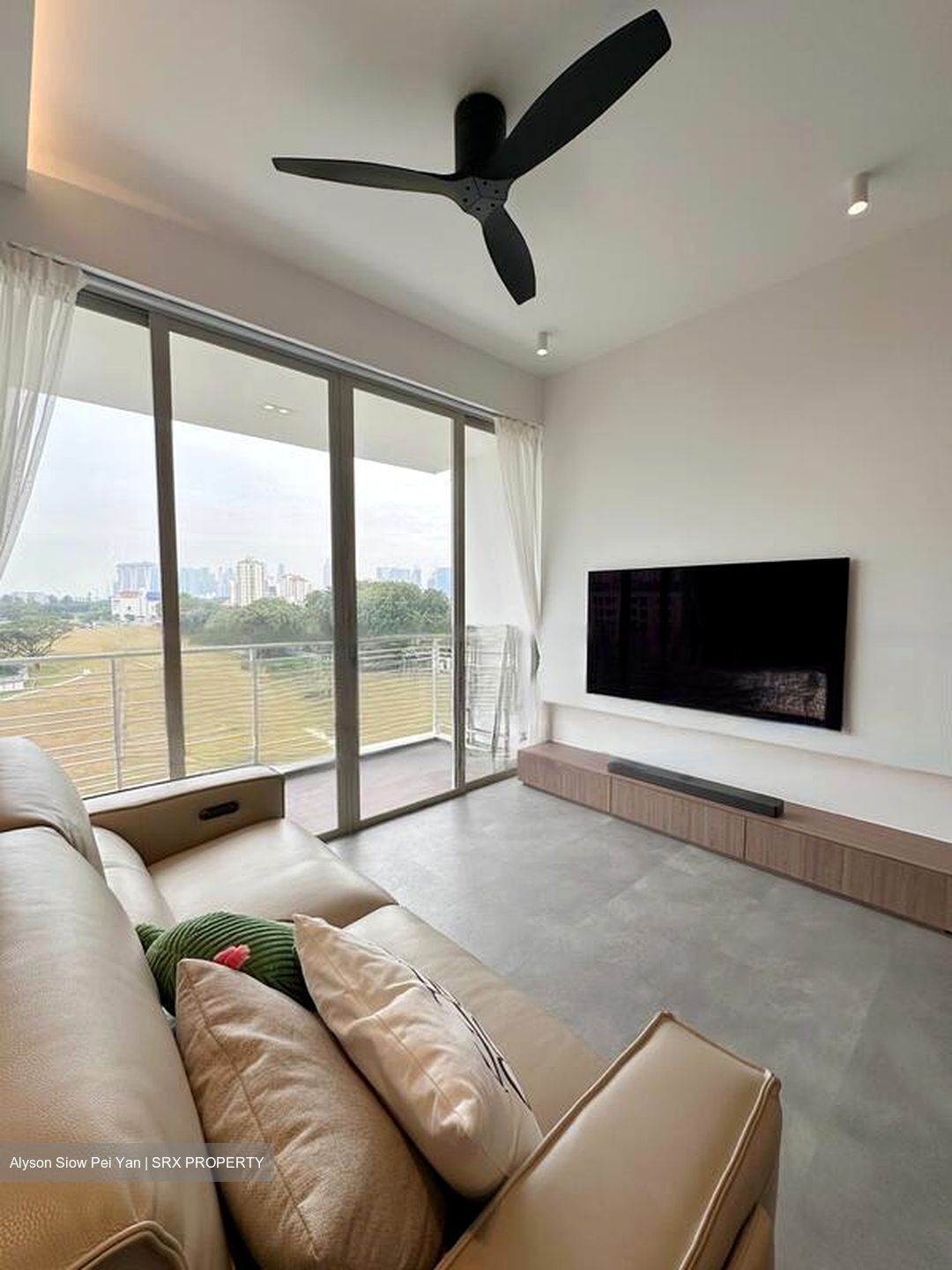 RiverEdge (D15), Condominium #458636901